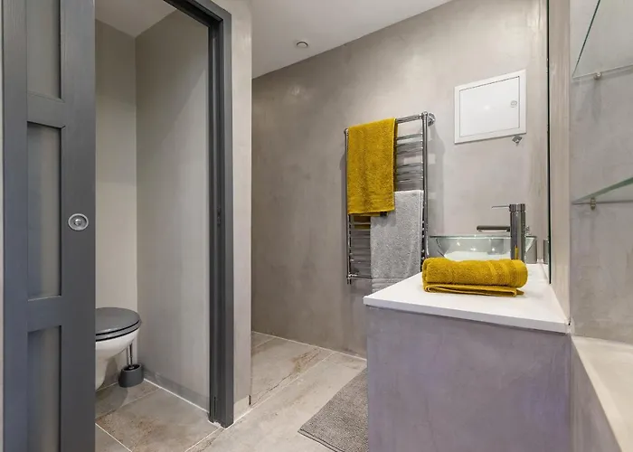 Sex And The Heliopolis * Agde