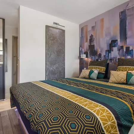 Sex And The Heliopolis * Agde